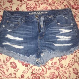 AE DENIM SHORTS SIZE 10